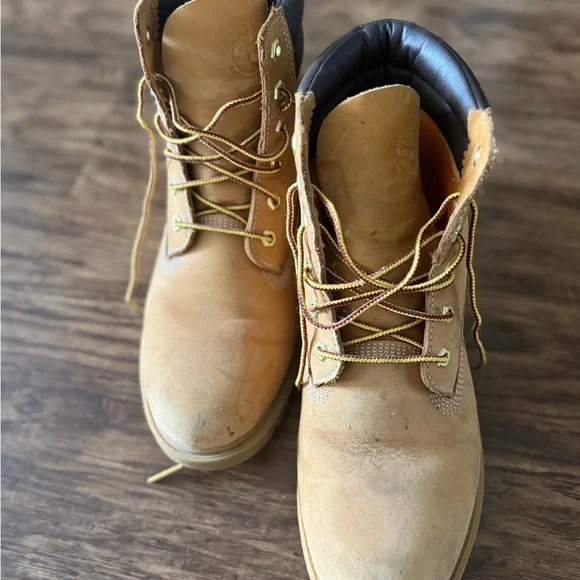 Timberland Boots - Picture 2 of 4